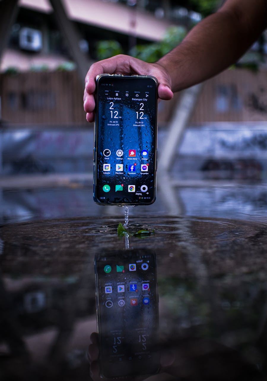 Teléfono expuesto al agua